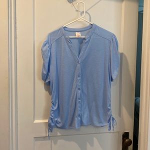 No Boundaries short sleeved top. Light blue. Juniors XXL( I wear XL and it fits